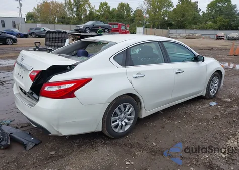 2017 Nissan Altima 2.5 S z USA, uszkodzony, nr VIN 1N4AL3APXHN326613